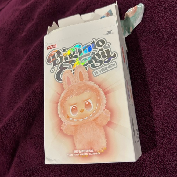 THE MONSTERS Big into Energy Series-Vinyl Plush Pendant Labubu Loyalty New - Picture 2 of 8